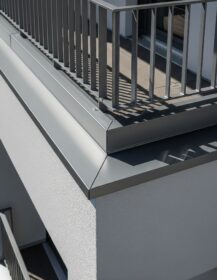 Pozostałe okucia blaszane